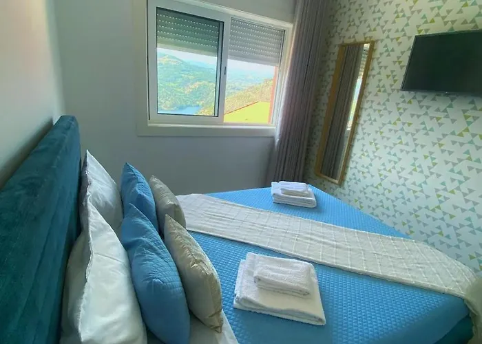 펜션 Varanda Do Abelhal Santa Cruz do Douro